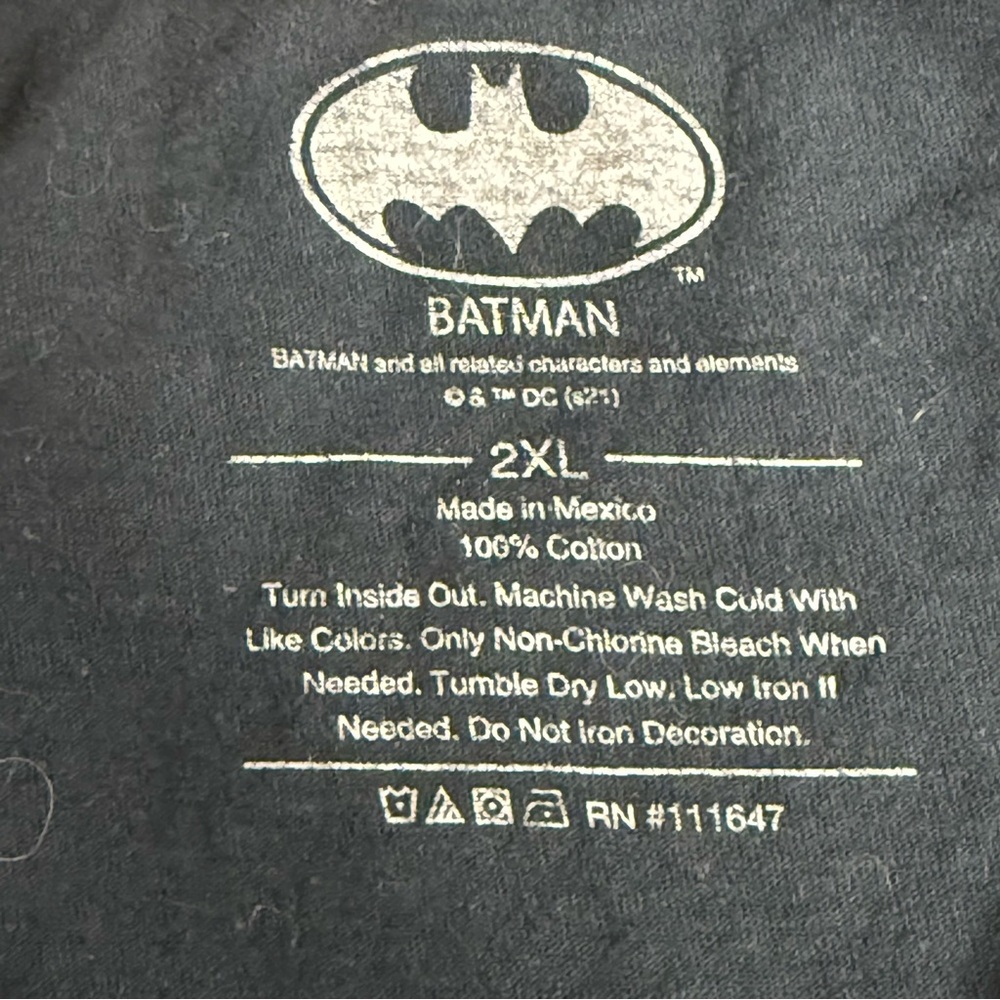 Batman DC Comics Logo Graphic Tee Black Distressed Superhero Shirt 2XL - Picture 7 of 8